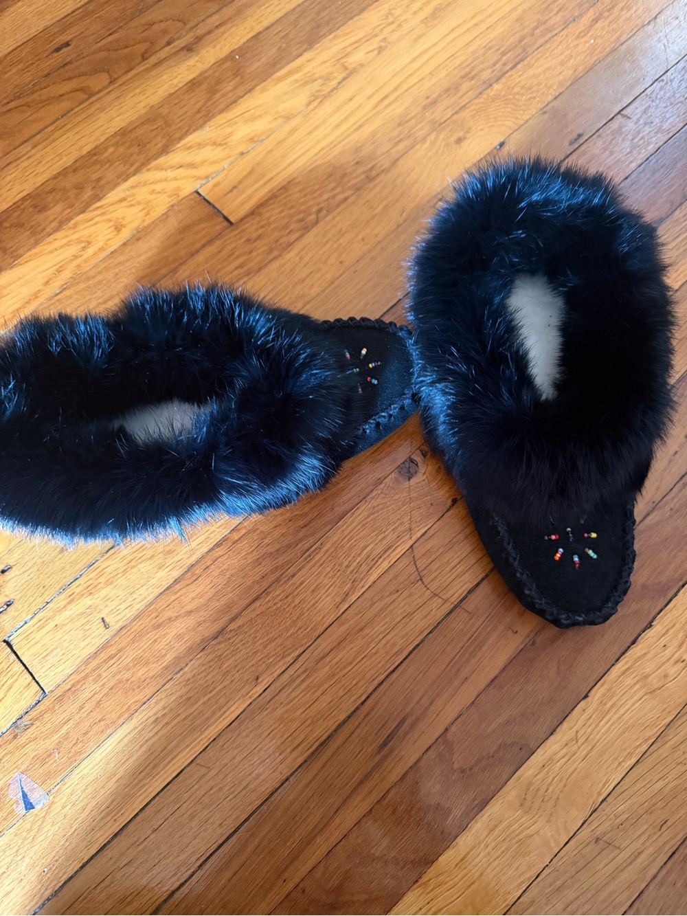 Faux Fur Black Women's Slipper - Cozy Indoor Moccasin Size 6